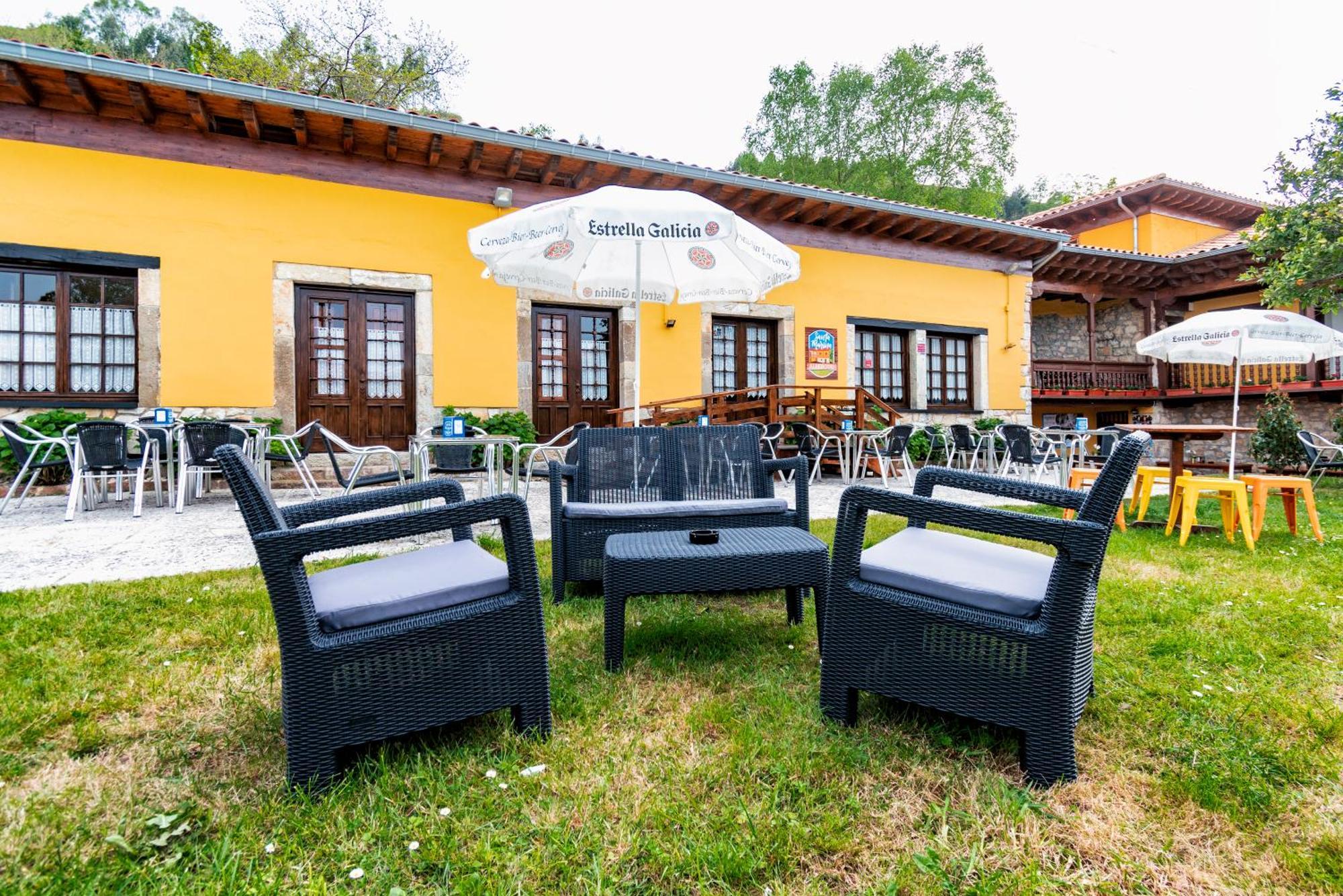 Albergue Santa Marina Buelna Eksteriør billede