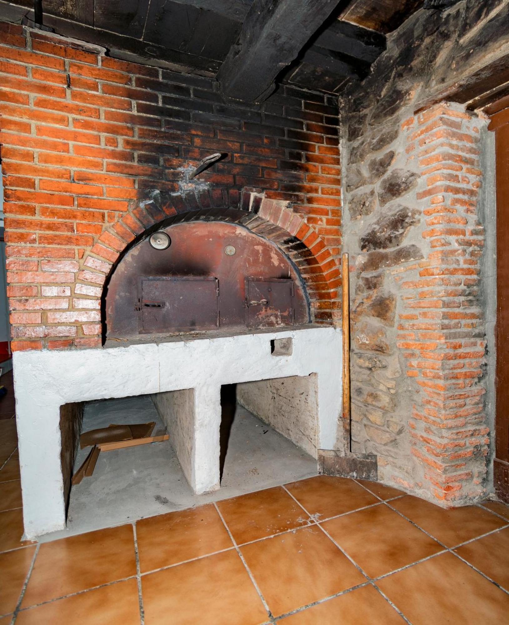 Albergue Santa Marina Buelna Eksteriør billede