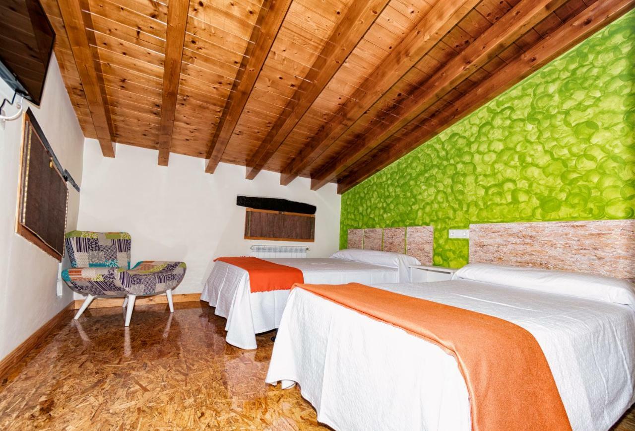 Albergue Santa Marina Buelna Eksteriør billede