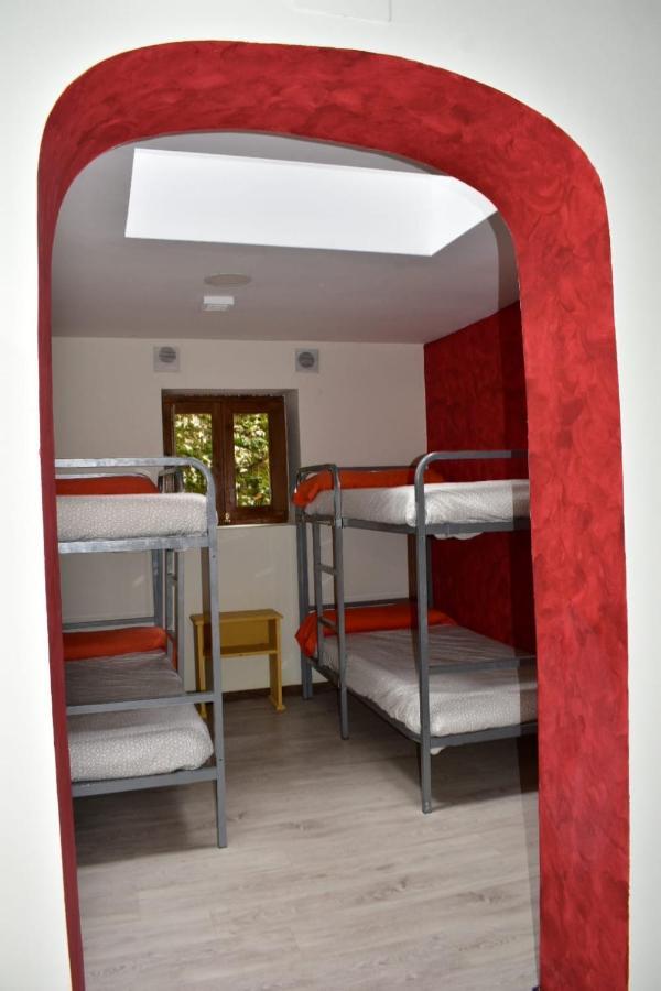 Albergue Santa Marina Buelna Eksteriør billede